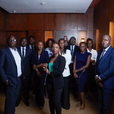 Équipe d'experts juridiques HIVAT & ASSOCIÉS